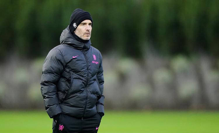 人失望, 行接触